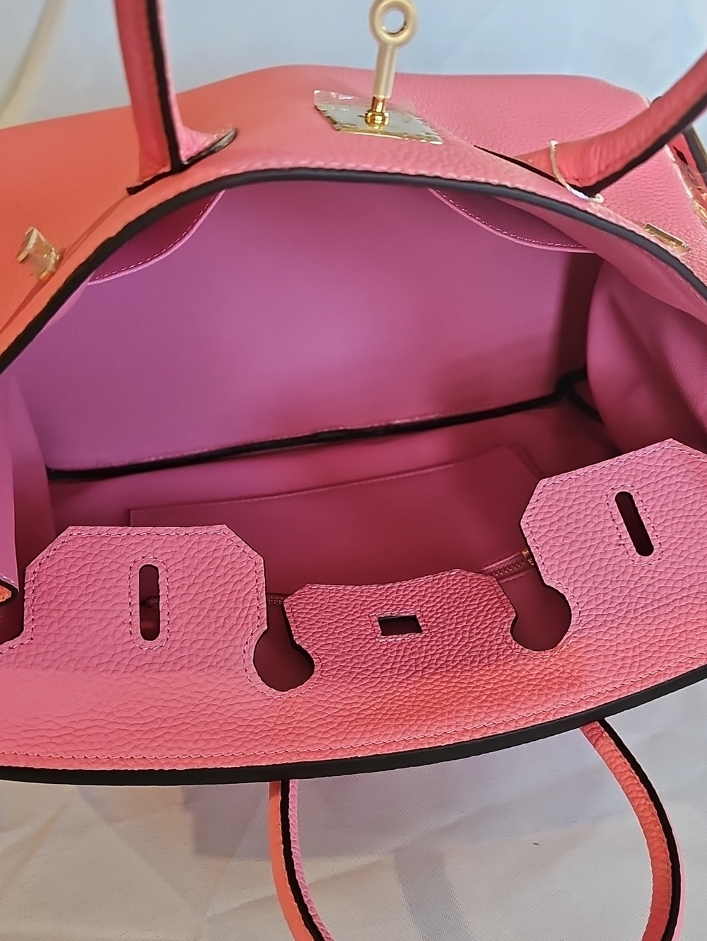 Pink Structured Leather Tote Handbag - Picture 4 of 14